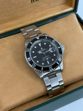 Carica l&#39;immagine nel visualizzatore di Gallery, Rolex Submariner Date 16610 year 1995 full set

