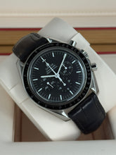 Carica l'immagine nel visualizzatore di Gallery, Omega Speedmaster Professional Moonwatch ref. 38705031
