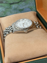 Carica l&#39;immagine nel visualizzatore di Gallery, Rolex Datejust ref. 16234 year 2004 full set
