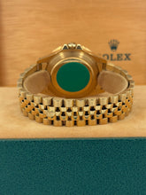 Carica l&#39;immagine nel visualizzatore di Gallery, Rolex GMT-Master II “Eye Of The Tiger” 18K yellow gold ref. 16718 year 1991 full set
