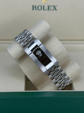 Carica l'immagine nel visualizzatore di Gallery, Rolex Datejust 41 Wimbledon ref. 126334 year 2026 full set LIKE NEW
