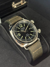 Carica l'immagine nel visualizzatore di Gallery, Panerai Radiomir GMT Alarm PAM00098 year 2004 full set
