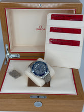 Carica l&#39;immagine nel visualizzatore di Gallery, Omega Seamaster diver 300M ref. 21030422006001 year 2023 full set
