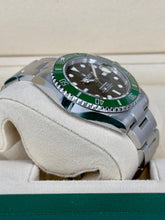 Carica l&#39;immagine nel visualizzatore di Gallery, Rolex Submariner Date Starbucks 126610LV year 2023 full set NEW
