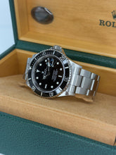 Carica l'immagine nel visualizzatore di Gallery, Rolex Submariner Date 16610 year 2003 full set
