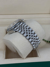 Carica l'immagine nel visualizzatore di Gallery, Rolex Datejust 31mm ref. 278240 year 2024 full set
