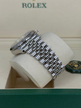 Carica l'immagine nel visualizzatore di Gallery, Rolex Datejust 36mm mint dial 126234 year 2025 full set
