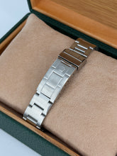 Carica l&#39;immagine nel visualizzatore di Gallery, Rolex Submariner Date 16610 year 1997 full set
