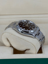 Carica l&#39;immagine nel visualizzatore di Gallery, Rolex Oyster Perpetual 36mm ref. 126000 year 2024 full set
