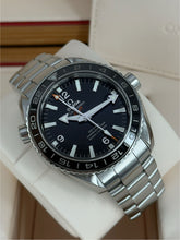 Carica l'immagine nel visualizzatore di Gallery, Omega Seamaster Planet Ocean GMT ref. 23230442201001 full set
