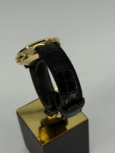 Carica l'immagine nel visualizzatore di Gallery, Omega Louis Brandt chronograph ref. 1750500 yellow gold case
