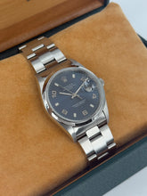Carica l'immagine nel visualizzatore di Gallery, Rolex oyster Perpetual Date ref. 15200 year 1999 full set
