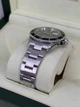 Carica l&#39;immagine nel visualizzatore di Gallery, Rolex Submariner Date 16610 year 2008 full set
