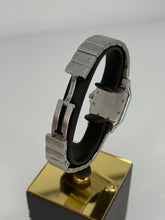 Carica l&#39;immagine nel visualizzatore di Gallery, Cartier Santos Galbée 24mm ref. 1565 al quarzo
