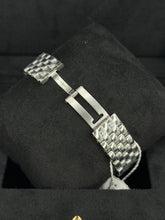 Carica l'immagine nel visualizzatore di Gallery, Cartier Panthère medium WSPN0015 year 2026 full set LIKE NEW
