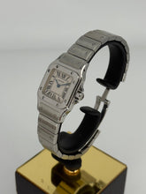 Carica l&#39;immagine nel visualizzatore di Gallery, Cartier Santos Galbée 24mm ref. 1565 al quarzo

