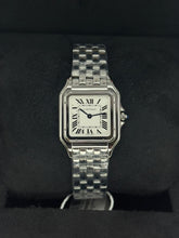 Carica l'immagine nel visualizzatore di Gallery, Cartier Panthère medium WSPN0015 year 2026 full set LIKE NEW
