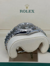 Carica l'immagine nel visualizzatore di Gallery, Rolex Datejust 36mm mint dial 126234 year 2025 full set
