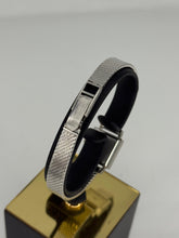 Carica l&#39;immagine nel visualizzatore di Gallery, Patek Philippe Geneve a carica manuale in oro bianco 18K
