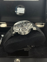 Carica l'immagine nel visualizzatore di Gallery, Panerai Luminor Base Logo PAM00005 year 2015 full set
