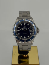 Carica l&#39;immagine nel visualizzatore di Gallery, Tudor Submariner ref. 79090 blue dial year 1991
