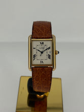 Carica l'immagine nel visualizzatore di Gallery, Cartier Tank must date referenza 2413
