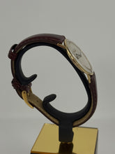 Carica l&#39;immagine nel visualizzatore di Gallery, Longines a carica manuale con cassa in oro giallo 18 KT 34mm
