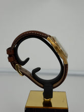 Carica l'immagine nel visualizzatore di Gallery, Omega Constellation ref. 168017 automatico in oro giallo 18K

