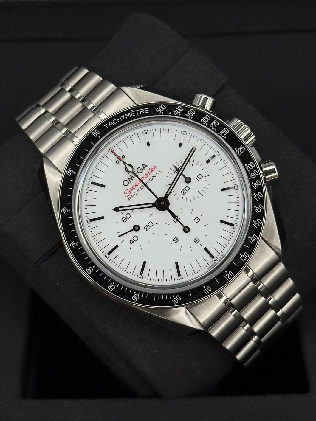 Omega Speedmaster Professional Moonwatch zaffiro 31030425004001 year 2025 full set