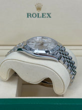 Carica l'immagine nel visualizzatore di Gallery, Rolex Datejust 41mm 126300 year 2026 full set LIKE NEW
