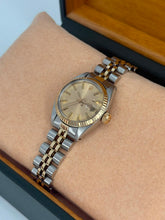 Carica l'immagine nel visualizzatore di Gallery, Rolex Lady-Datejust 26mm ref. 6917 year 1978
