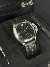 Carica l'immagine nel visualizzatore di Gallery, Panerai Luminor Marina 1950 3 Days GMT PAM00320 year 2017 full set
