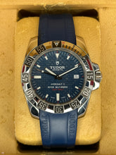 Carica l&#39;immagine nel visualizzatore di Gallery, Tudor hydronaut II “blue dial” ref.  20030 year 2007 full set
