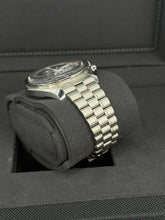 Carica l&#39;immagine nel visualizzatore di Gallery, Omega Speedmaster Moonwatch 31030425001001 full set LIKE NEW
