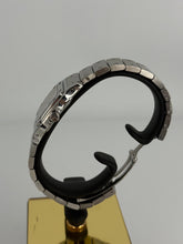 Carica l&#39;immagine nel visualizzatore di Gallery, Cartier Santos Galbée 24mm ref. 1565 al quarzo
