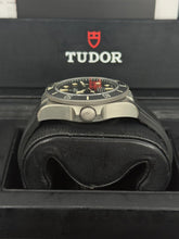 Carica l'immagine nel visualizzatore di Gallery, Tudor Pelagos LHD Titanium 25610TNL year 2021 full set
