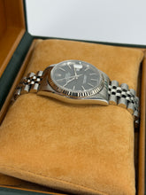 Carica l&#39;immagine nel visualizzatore di Gallery, Rolex Datejust 36mm ref. 16234 year 1999 full set
