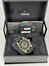 Carica l'immagine nel visualizzatore di Gallery, Tudor Black Bay Bronze 79250BA year 2021 Full set
