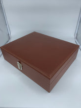 Carica l&#39;immagine nel visualizzatore di Gallery, Box luxury porta orologi Biondo 15 posti marrone
