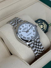 Carica l'immagine nel visualizzatore di Gallery, Rolex Datejust 31mm ref. 278240 year 2024 full set
