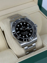 Carica l&#39;immagine nel visualizzatore di Gallery, Rolex Submariner Date 116610LN year 2020 full set
