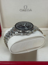 Carica l'immagine nel visualizzatore di Gallery, Omega Speedmaster Reduced ref. 35105000 year 2014 full set
