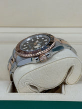 Carica l&#39;immagine nel visualizzatore di Gallery, Rolex GMT-Master II Rootbeer 126711CHNR year 2023 full set
