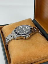 Carica l&#39;immagine nel visualizzatore di Gallery, Rolex Submariner No Date 14060 year 1991
