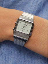 Carica l'immagine nel visualizzatore di Gallery, Orologio CASIO AQ-800E-3AEF
