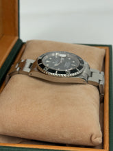 Carica l&#39;immagine nel visualizzatore di Gallery, Rolex Submariner Date 16610 year 2002 full set
