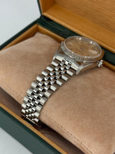 Carica l'immagine nel visualizzatore di Gallery, Rolex Datejust 36mm ref. 16234 year 1991 full set
