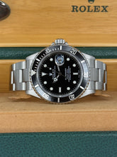 Carica l'immagine nel visualizzatore di Gallery, Rolex Submariner Date 16610 year 2003 full set
