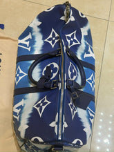 Carica l'immagine nel visualizzatore di Gallery, Louis Vuitton Keepall Bandoulière 50 LV Escale ref. M45117 summer 2020 collection
