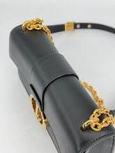 Carica l&#39;immagine nel visualizzatore di Gallery, Borsa Dior 30 Montaigne East-West con catena
